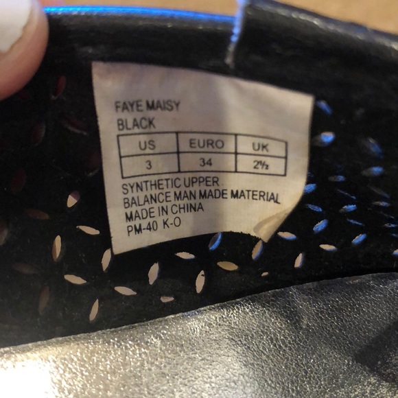 Micheal Kors Girl’s Flats - Picture 2 of 7